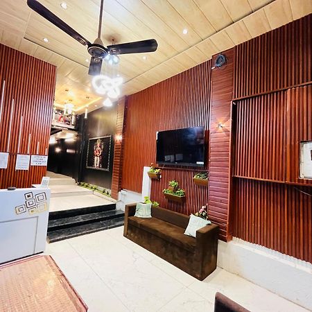 Pallav Guest House Ujjain Bagian luar foto