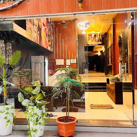 Pallav Guest House Ujjain Bagian luar foto
