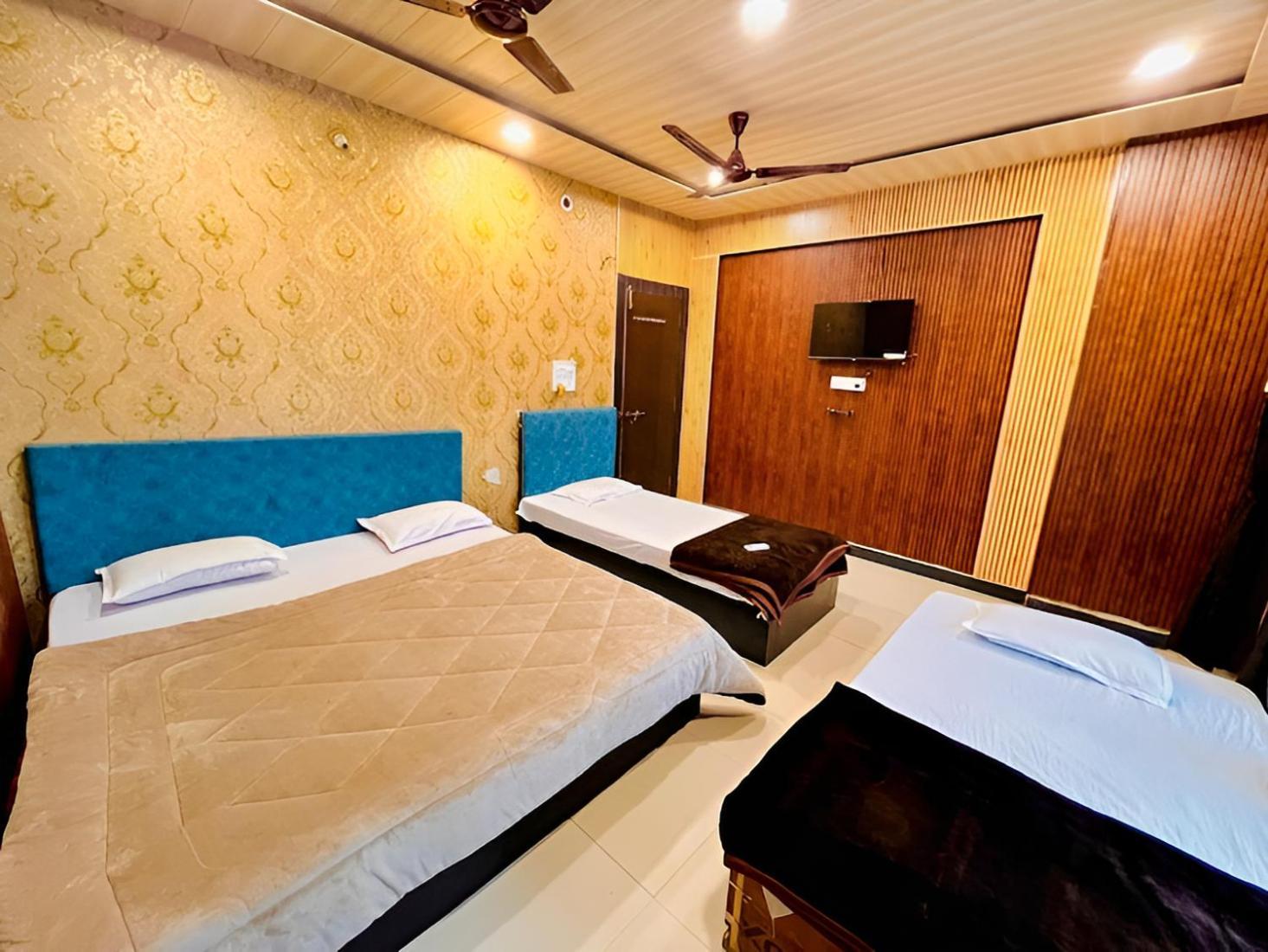 Pallav Guest House Ujjain Bagian luar foto