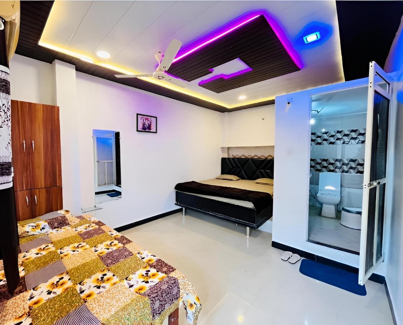 Pallav Guest House Ujjain Bagian luar foto